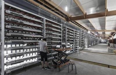 Expansive mining farm setup